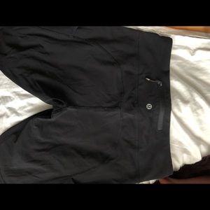 Black Lululemon running leggings, with pockets, 8